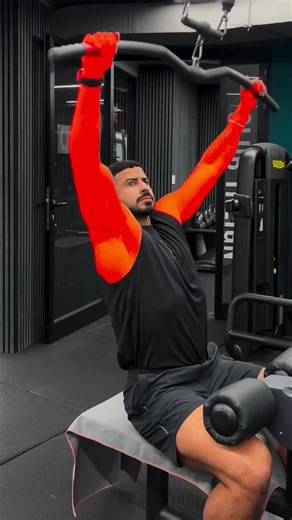 Workout Form Adjustments ⚠️ Small setup changes help target the right muscles. Full 12-Week Program 🔗 in bio. My program shows you step-by-step. #gymtips #workouttips #backworkout #mensfitness #fitnesstips