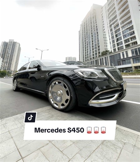 Mercedes S450 @Hoà Gia Phat Battery Official✅ thay ắc quy Varta 105Ah AGM 🔋🔋🔋Ắc Quy Varta LN6 605 901 095 – 12 V – 105 Ah – 950 A 💡Thông tin sản phẩm : • Hãng sản xuất: Varta (Clarios – Đức) • Xuất xứ: Đức (Made in Germany) • Công nghệ: AGM (Absorbent Glass Mat) – chuyên cho xe Start‑Stop 📊Thông số kỹ thuật : • Điện áp: 12 V • Dung lượng: 105 Ah • Dòng khởi động (CCA): 950 A • Kích thước (DxRxC): ~394 × 175 × 190 mm • Trọng lượng: 29.8kg • Tiêu chuẩn: DIN / EN, công nghệ PowerFrame® • Bảo h
