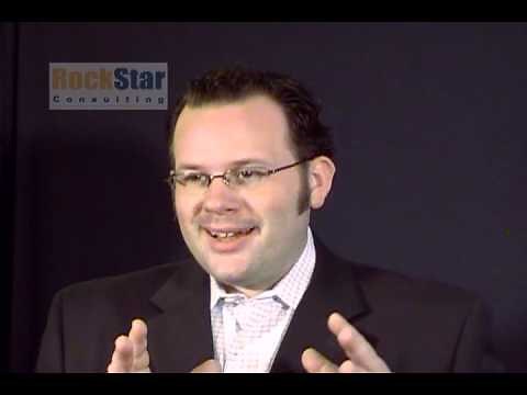 How to Introduce Yourself to a Group Like a Pro