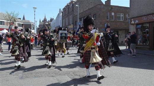 3.9K reactions · 295 shares | The Royal Regiment of Scotland marching...