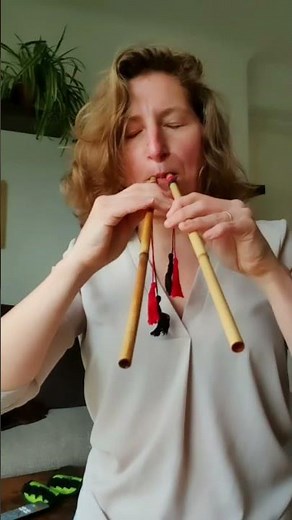 How did the music sound around 700 years B.C. and even earlier? The Diaulos from ancient Greece