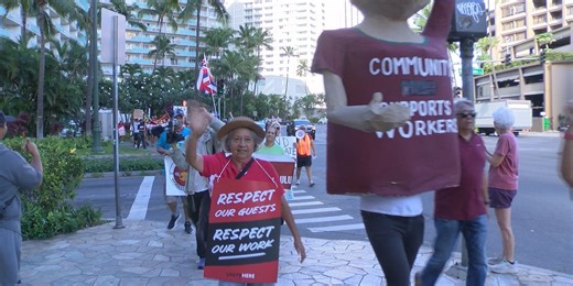 Hilton Hawaiian Hotel workers return to work after ending 40-day strike