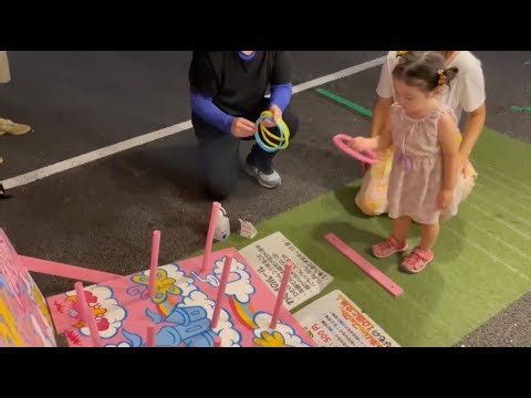 さなちゃん夏祭りで輪投げに挑戦！