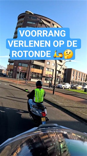 Op een kruispunt is het belangrijk dat je goed kijkt naar wie voorrang heeft 😉