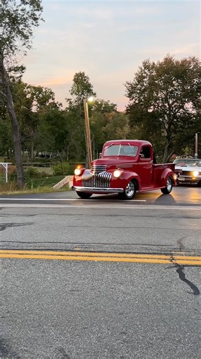 1945 Chevrolet Pickup Truck #classiccars #classictrucks #obs