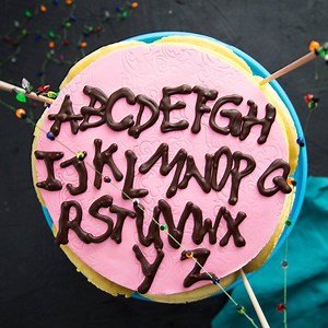 🚨Spoiler Alert: We're binge-watching our way to the Upside Down with this "Stranger Things" Season 3 celebratory cake. Who else is stocking up on waffles and staying up all night? 🙋🏻‍♀️ | Sugar Fix