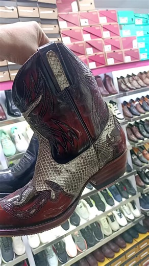 Dingo boot arrival contact us 9854270228#viral @स्टेप शुज