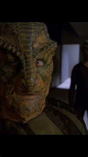 Expert Evaluation - Star Trek Voyager | 🛸Sci-Fi-Files #scifi