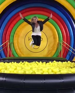 Sarah Michelle Gellar really knows how to slay our Pot of Happiness!! 😍🙌 #WeAreHappyPlace | HAPPY PLACE