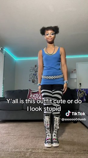 Styling a Blue Scenecore Outfit Pop