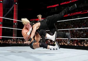 道夫一打三，对战圣盾军团，罗曼暴力飞冲肩空接道夫！