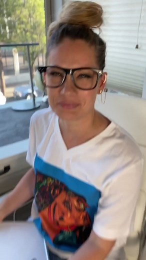 Impressions of Robin Clive in The Simpsons - The Best One!