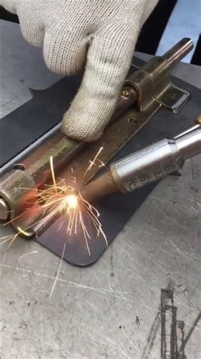 Handheld Laser Welding Process #LaserWelding #MetalFabrication #ModernTechnology