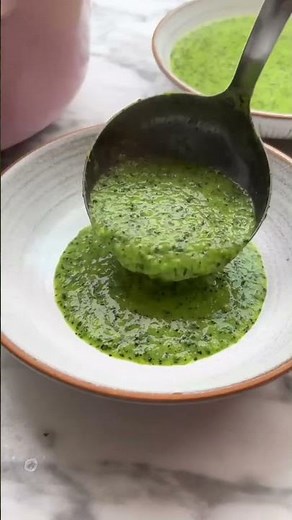 20-Minute Super Green Soup! 🥦🌱 Healthy, Creamy & Delicious!