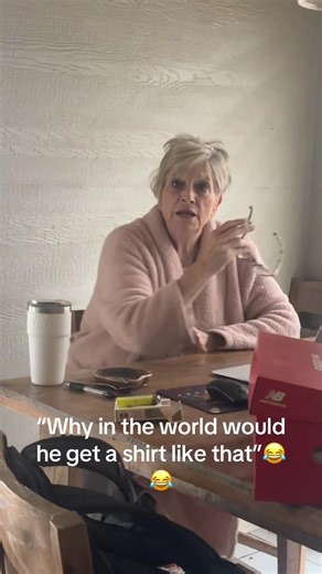 Y’all liking the shirt?😂 #trump ##jeffreyepstein #grandmasoftiktok #politics #vintagevibes