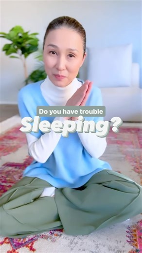 Do you have trouble sleeping? Try this simple 5-minute exercise to improve your sleep tonight! 💤 from @ilchibuko This practice is called ‘toe tapping’. You can do this routine either sitting up or laying down. As you tap your toes, breathe out and feel the tension flowing from the top of your head down to release through your toe tips. Save this video & try this out later tonight before you sleep! 💖 #sleep #insomnia #sleepissues #breathing #mindfulness #somatic #healing #energy #energyhealing 