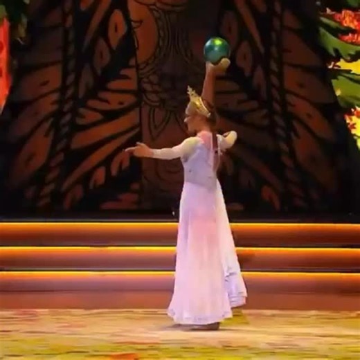 Instagram video by Alexsandra Soldatova. • Feb 12, 2026 at 8:04 AM