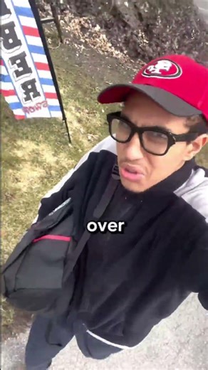 Making a fake paper pizza and delivering it to people #funny #prank #pizza