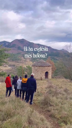 💫Sant Miquel de Lillet és un petit i pintoresc edifici de planta circular. Es tracta d’un dels pocs exemplars romànics que existeixen a Catalunya amb aquestes característiques. #lapobladelillet #bergueda #romanic #catala #catalonia