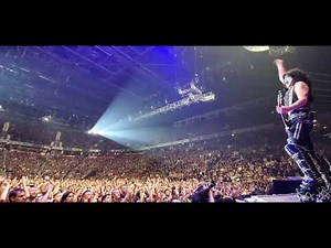 KISS - Paul Stanley & KISS Army Manchester