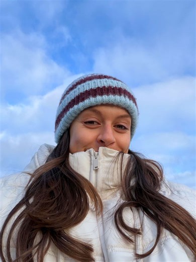 welcome to noggin approved movement !!🧘🏽‍♀️🧠✨ep.1 of my new series !! a series for the girls who, like me, stopping exercising because their body started confusing movement with panic❤️‍🩹 which is particularly tricky when you usually rely on exercise to keep your noggin happy !! so to start with i reintroduced myself to pilates !!! i used to LOVE my classes here & they were my weekly ritual before the anx took over and convinced me that any form of exercise would lead to a panic attack🙂 BUT