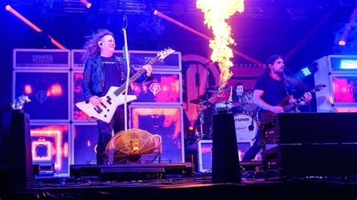 A Tankcsapda énekese elmondta, mi fog történni, ha nem hagyják tovább zenélni az együttest   videó