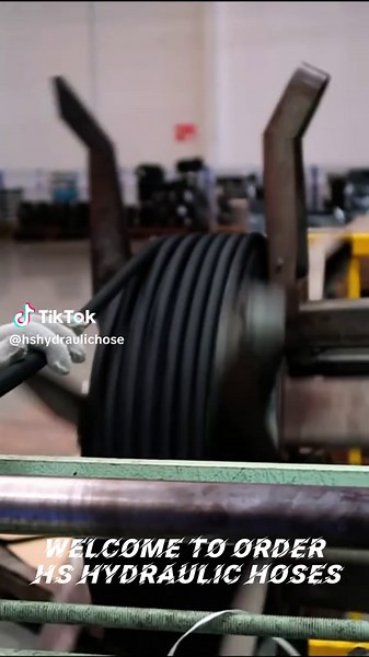 Welcome to order HS hydraulic hose assembly #hydraulic #hose #hydraulichose #excavator #machinery #equipment #industry #cylinder