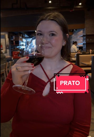 A perfect date night in Orlando ends with Chevy Chase 🥰🎄 #orlandoflorida #orlandothingstodo #chevychase #prato #datenight