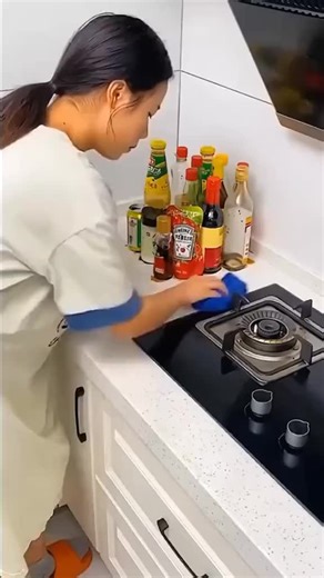 Tech-Savvy Smart Home on Instagram: "The Secret Trick to Slashing Amazon Shipping Costs When Buying Multiple Items Most Amazon shoppers assume that adding more items to the cart will always increase shipping fees. But Amazon actually uses a system called Grouped Shipment, which can significantly reduce shipping costs when optimized correctly. The first tip is to pick items fulfilled from the same warehouse (Fulfilled by Amazon). When items originate from the same location, Amazon merges them int