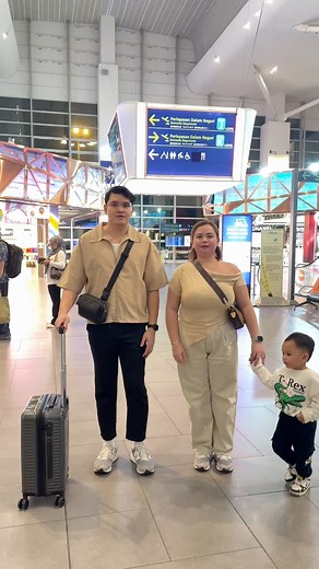 Travel transition in 🇲🇾 #fyp #travel #transition | GabRina & Koa