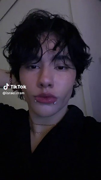 Vídeos de buñuelito.🌙 (@isronic.exe) con «original sound - 🎩 ƹibᴎɘ̀ꙅɘЯMɿɒmO»