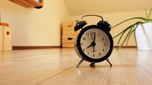 Çalar Saat Ev Zaman - Free video on Pixabay