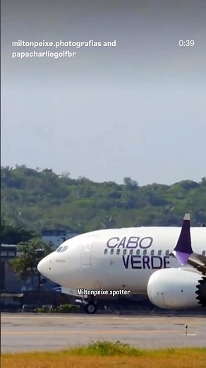 Cabo Verde Airlines Decolando de Recife - B737Max