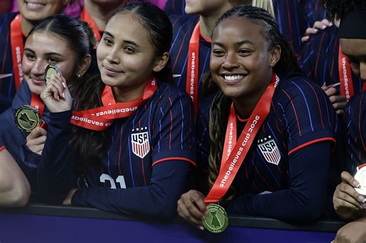 Thompson stunner helps USWNT win the SheBelieves Cup