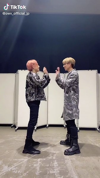 KCON 2022 Premiere Highlights with OWV and 本田康祐