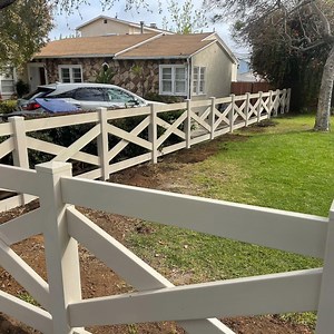 [Hot Item] Vinyl Ranch Rail Fence Concrete Ranch Post and Rail Fence Mold