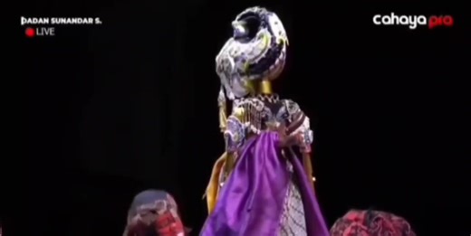 Bapak Semar Berubah Wujud: Ki Dalang Dadan Sunandar Sunarya