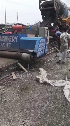 CONCRETE FIXED FORM PAVER #roadwork #pavermachine