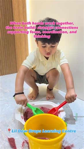 In Lil Curio Lab, children do not just use materials — they create, question, and experiment with them. Here, a child makes his own kinetic sand and explores it using both hands. This bilateral movement supports: • brain integration • focus and coordination • problem-solving through action But the learning goes further. Each Curio Lab experience unfolds through a complete interdisciplinary inquiry cycle — from understanding materials and resources, to exploring form, function, cause, and possibi