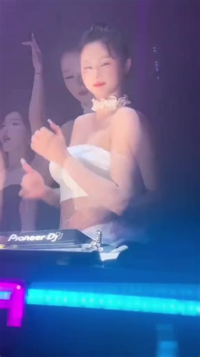 Nhạc Remix Độc Đáo Cho Tết Giữ Lửa