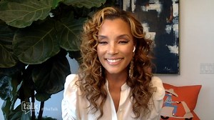 “Dynasty” star Michael Michele talks about her start in Hollywood and what she did on set to make Matthew McConaughey say “alright, alright, alright”. 🤣 | The Talk