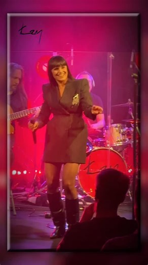 „Aniele mój” akustycznie w Polskim Radiu Rzeszów, było magicznie 😍Dziękujemy Wam🙏 #lzy_official Polskie Radio Rzeszów | Łzy