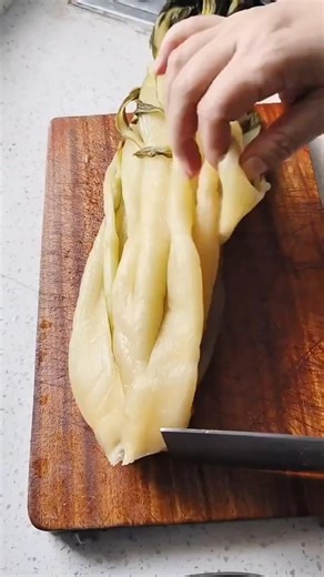 Cutting pickled cabbage like THIS?! 😳🥬🔪 #shorts #food #satisfying #process #wow #viral
