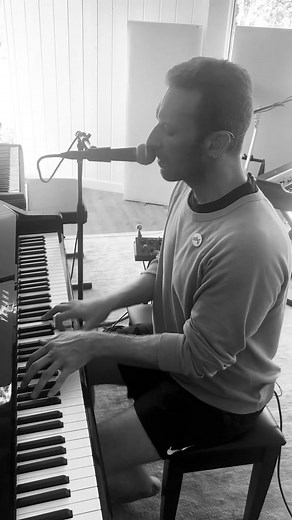 Coloratura rehearsals…#Coldplay #MusicOfTheSpheres #33days