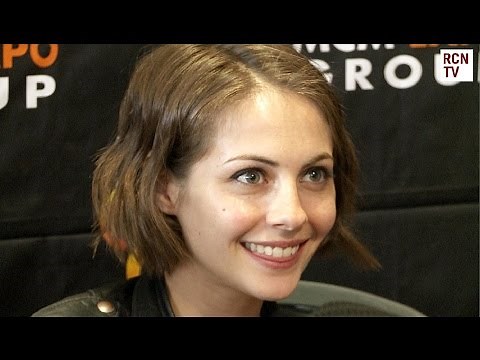 Arrow Willa Holland Interview