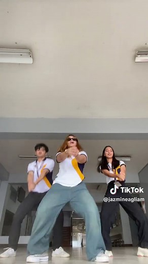 Gas Pedal Dance Trend: Step-by-Step Choreography