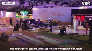 Der Aufbau für den 50. Ball des Sports läuft auf Hochtouren. Für die Toppferde von Isabell Werth und Co. wurden eigens Ställe und ein Abreiteplatz errichtet. Wir blicken kurz vor der Benefizgala hinter die Kulissen im Wiesbadener RMCC (gbr) | Wiesbadener Kurier