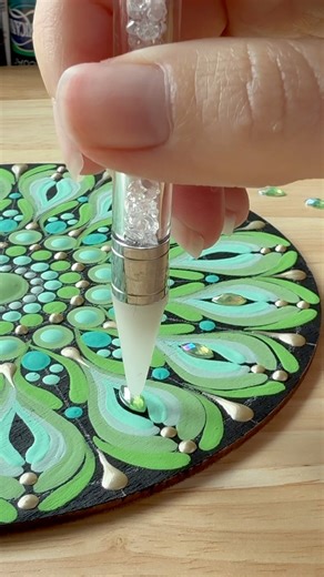 Final details 💚#mandala #shorts #tutorial #mandalatutorial #pattern #easymandala #easytutorial