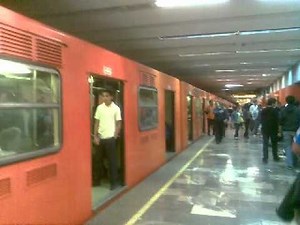 Timbre y anuncio de próxima estación del NM-79 (M.0279 - M.0280)