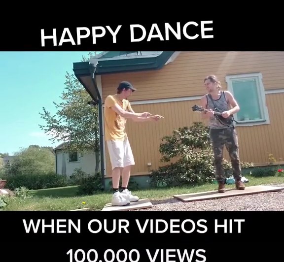 Viral Hog owns the rights to this snippet, actually. #happydance #mandolin #folkmusic #fyp